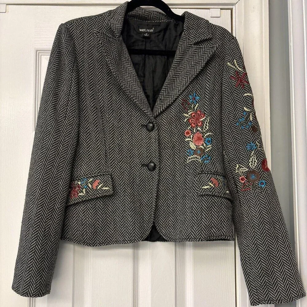 Wet Seal Womens Jacket Cropped Brown embroidered 2 buttons30% wool Size M - Picture 1 of 8